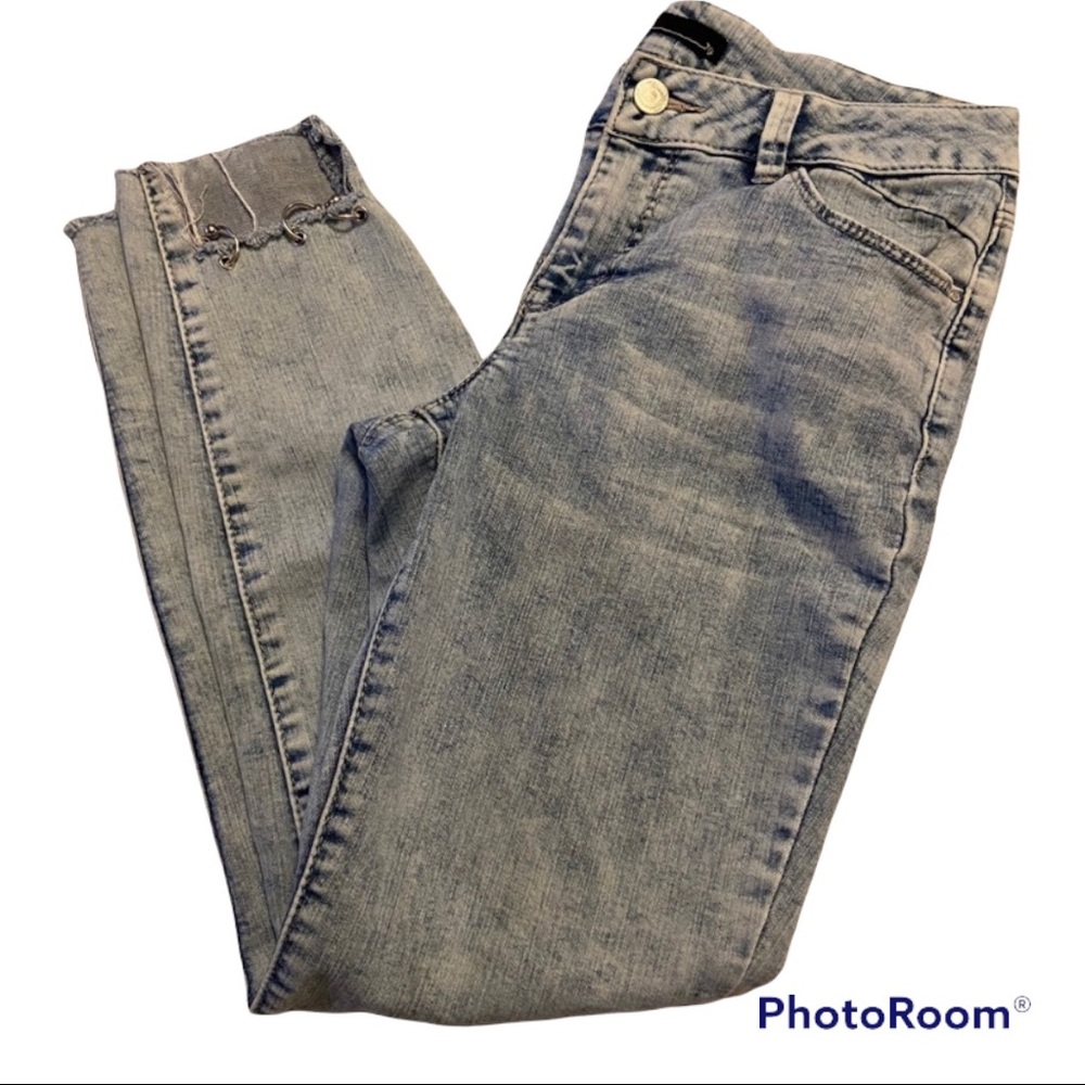 Cred NY Skinny “Pierced” Raw-Cut Hem Skinny Jeans